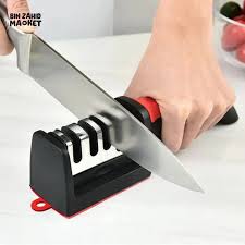 3-in-1 Professional Stainless Steel Knife Sharpener - Quick and Easy to Use - Ideal for Kitchen Knives and Scissors